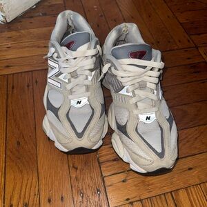 New Balance Athletic Shoes in Gray and Red